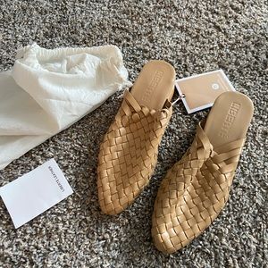 Liberte mules